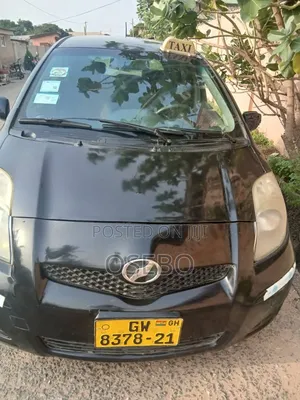 Toyota Vitz 1.0 FWD 3dr 2010 Black
