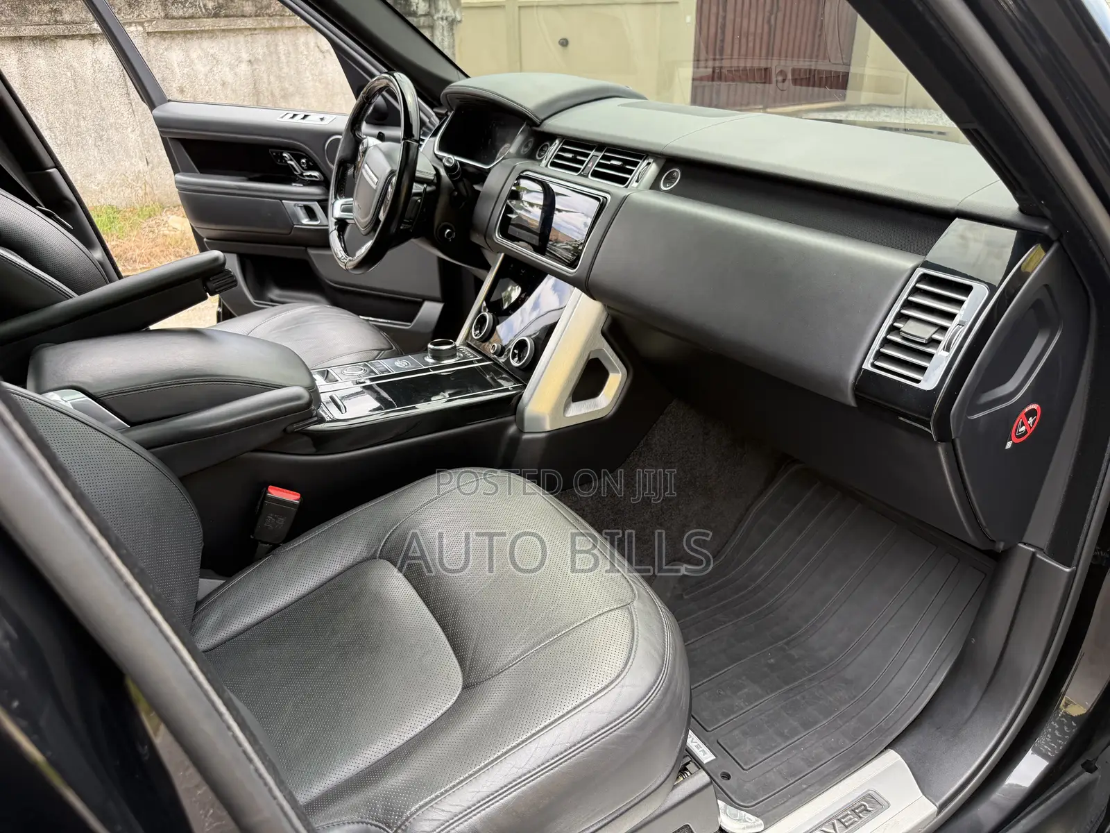 Land Rover Range Rover Vogue 2019 Black