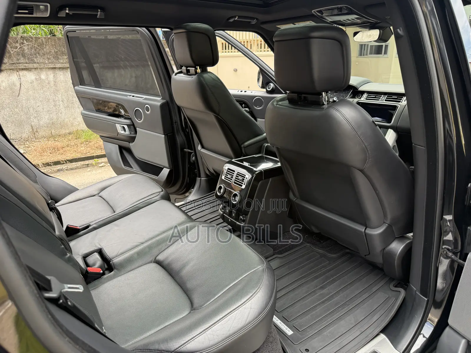 Land Rover Range Rover Vogue 2019 Black