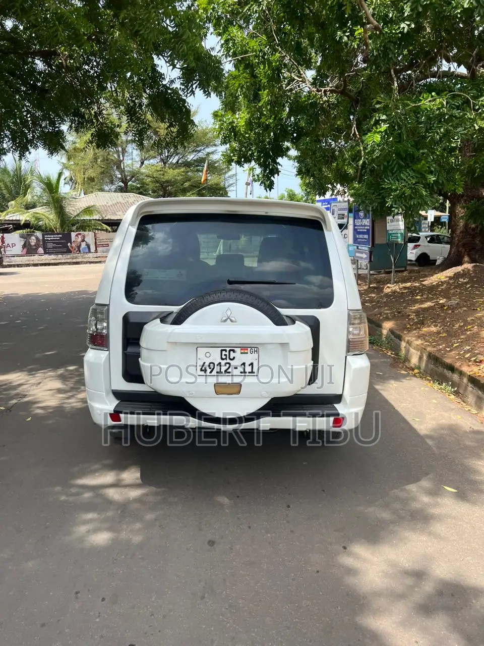 Mitsubishi Pajero 2010 White