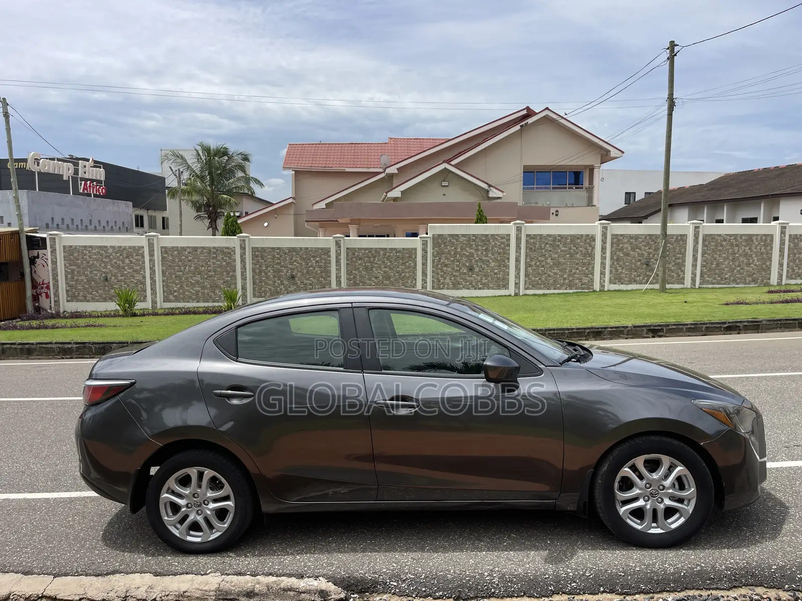 Toyota Yaris iA 1.5 FWD 2018 Gray