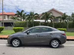 Toyota Yaris iA 1.5 FWD 2018 Gray
