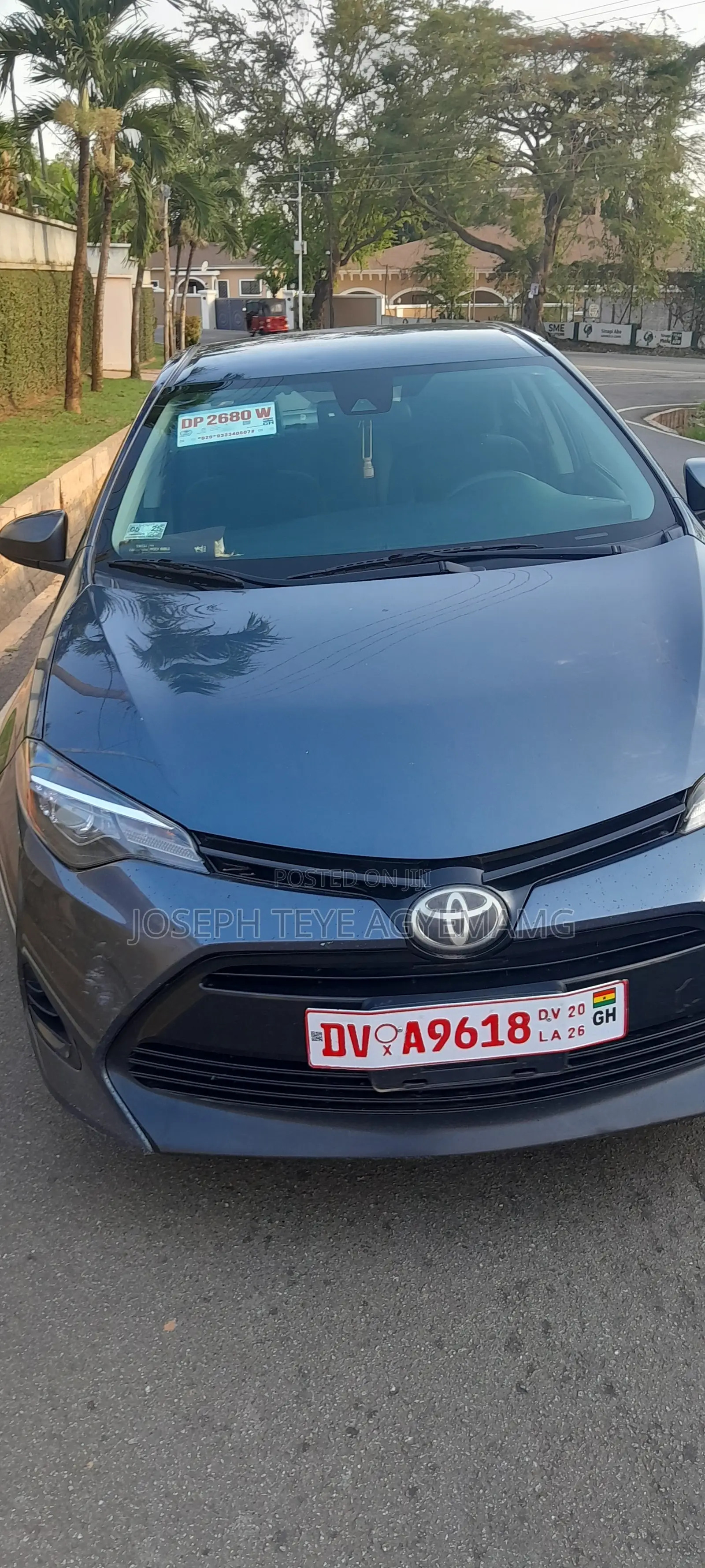 Toyota Corolla LE ECO 4dr Sedan (1.8L 4cyl CVT) 2017 Gray