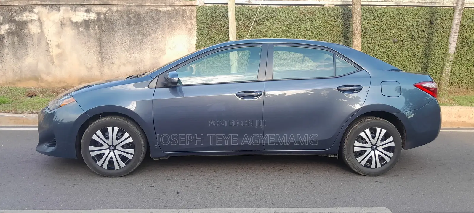Toyota Corolla LE ECO 4dr Sedan (1.8L 4cyl CVT) 2017 Gray