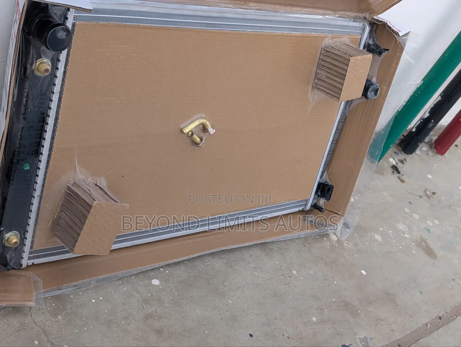 Toyota Rav4 2016,2017,2018 Radiator / Water Tank