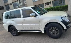 Mitsubishi Pajero 3.0 2010 White