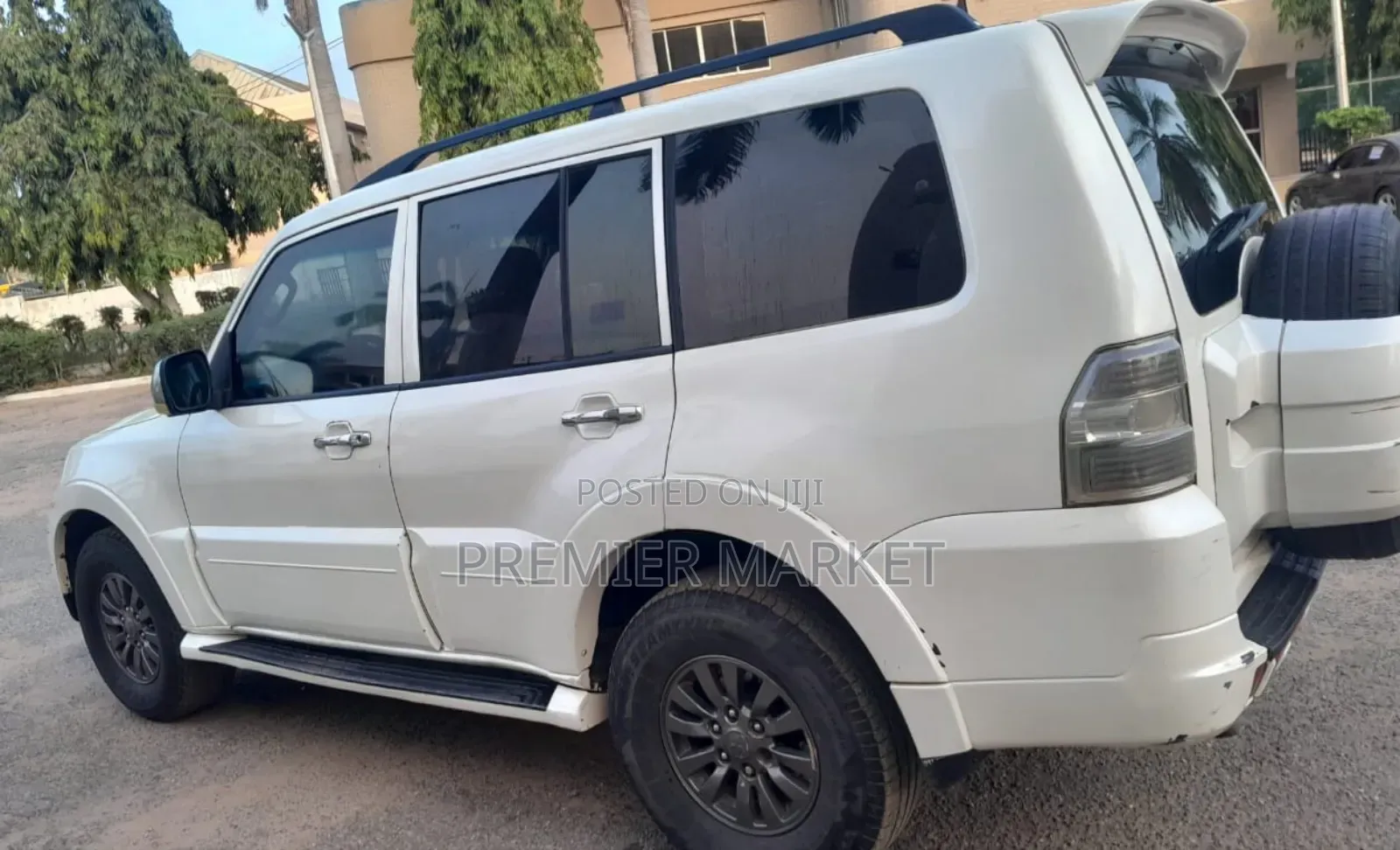 Mitsubishi Pajero 3.0 2010 White