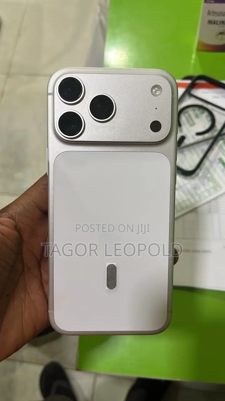 New Apple iPhone 17 Pro Max 256 GB Silver