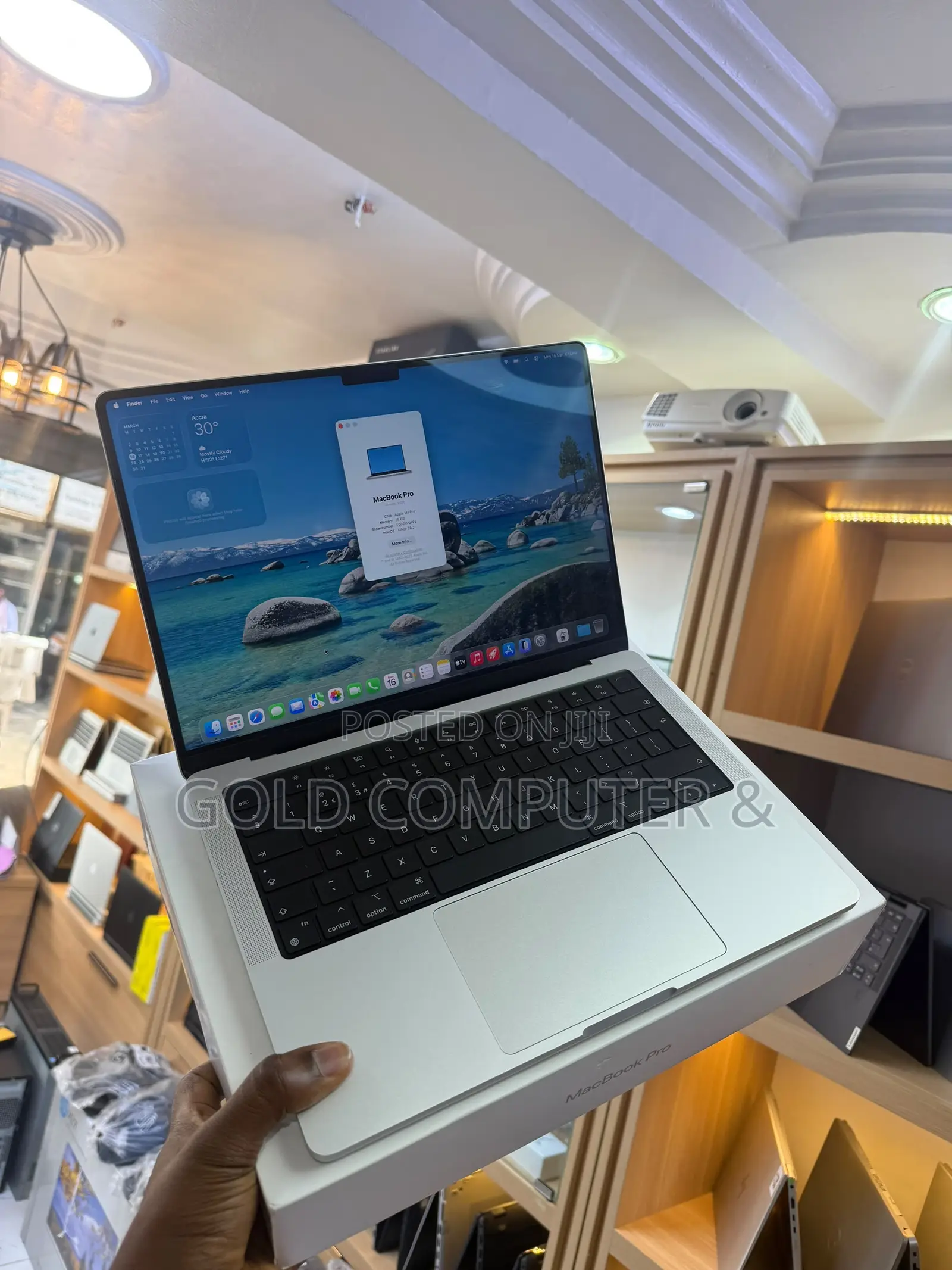 Laptop Apple MacBook Pro 2021 M1 16GB Apple M1 SSD 512GB