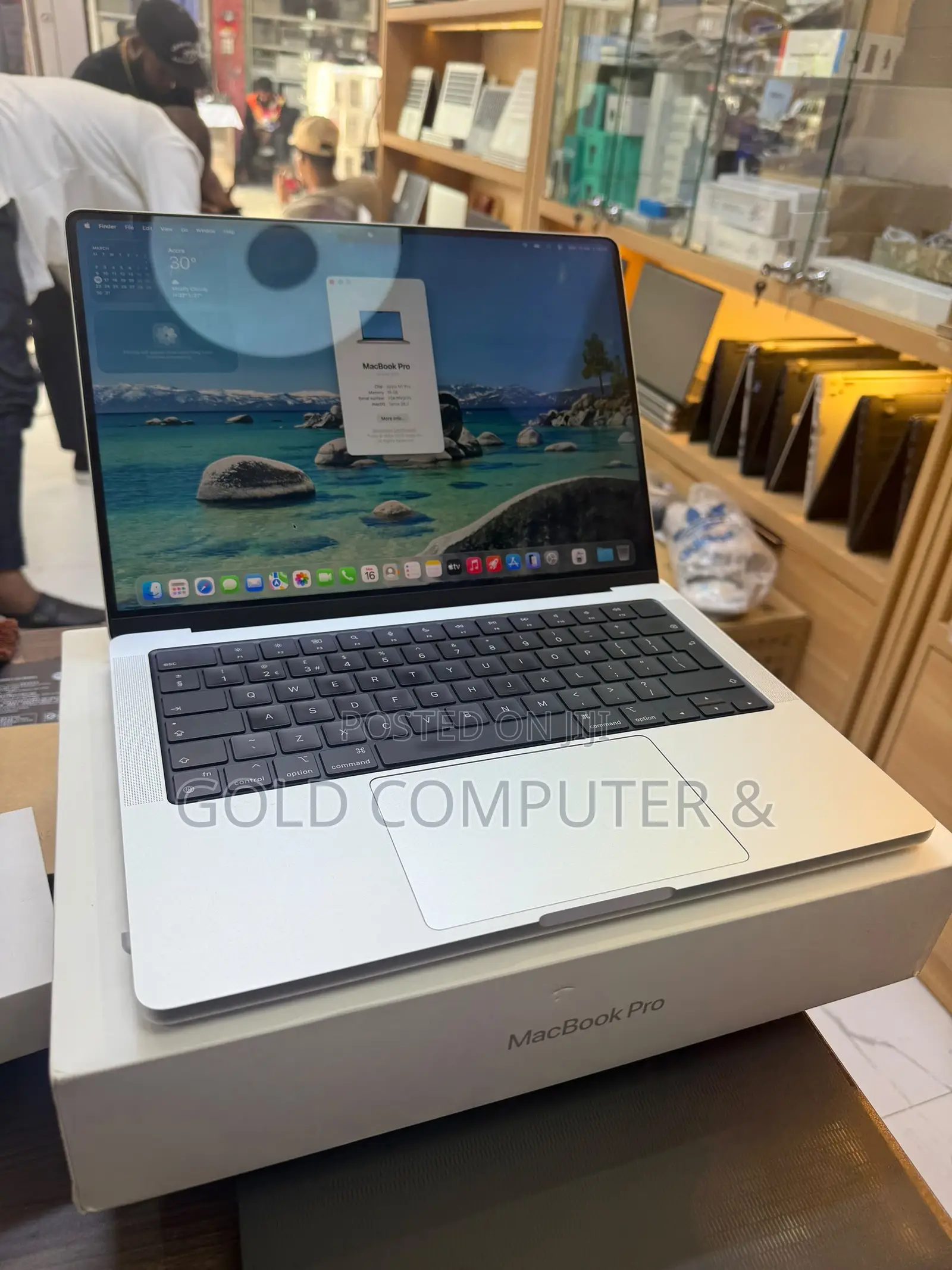 Laptop Apple MacBook Pro 2021 M1 16GB Apple M1 SSD 512GB