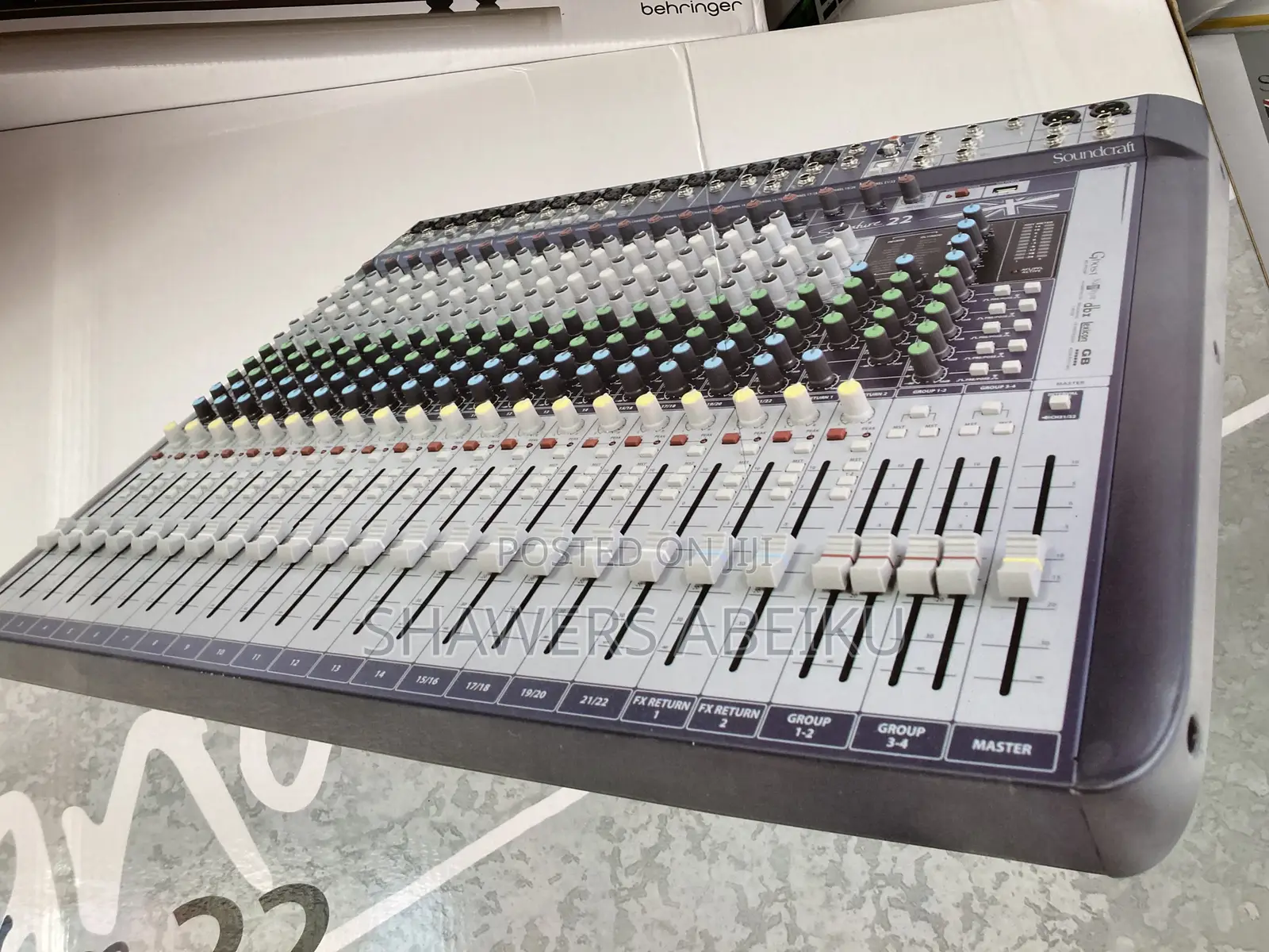 Soundcraft 22 Channel’S Mixer