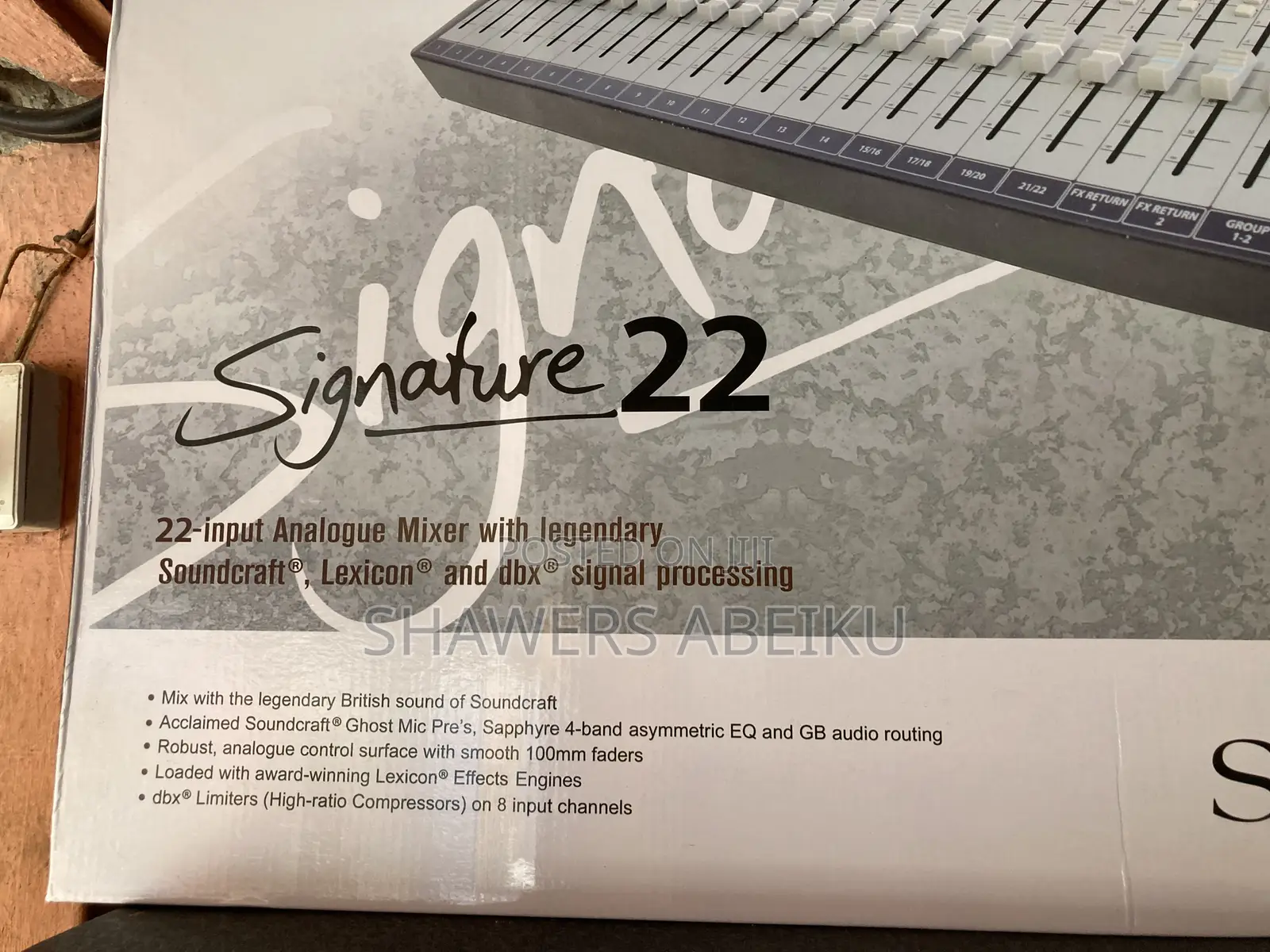Soundcraft 22 Channel’S Mixer
