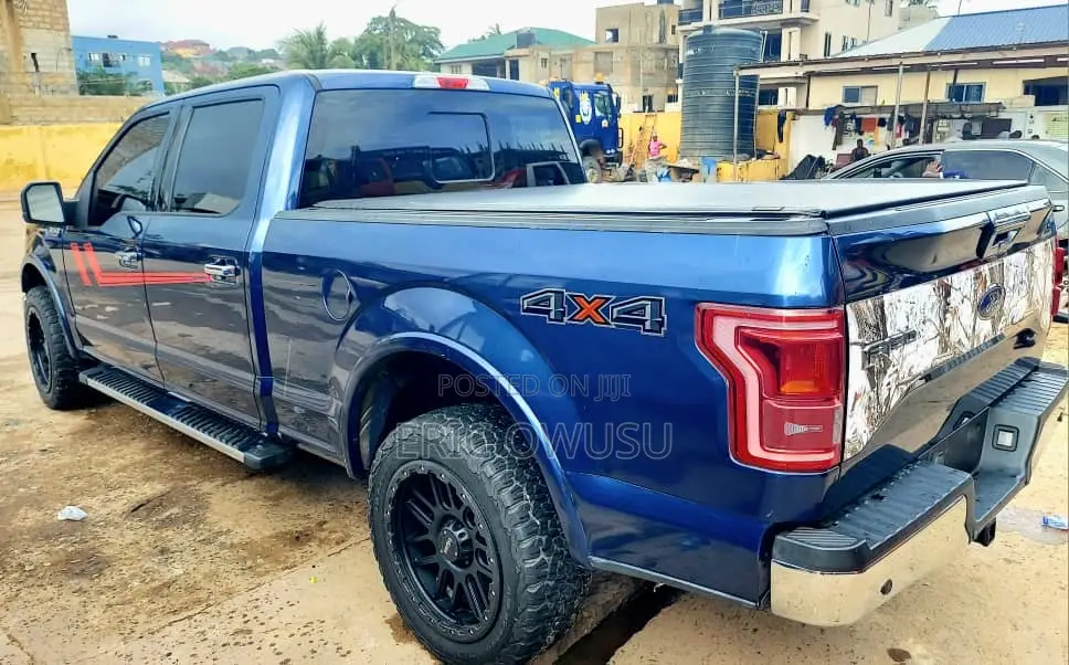 Ford F-150 Lariat 4x4 SuperCab Styleside 8 ft. box 163 in. WB 2016 Blue