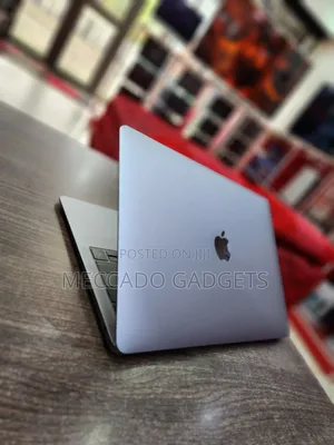 Laptop Apple MacBook Pro 2019 8GB Intel Core i5 SSD 500GB