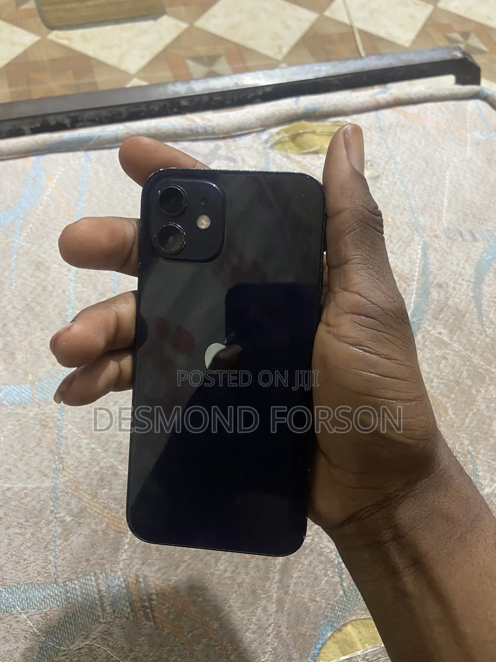 Apple iPhone 12 64 GB Black