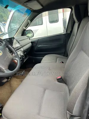 Toyota HiAce 2010 Black