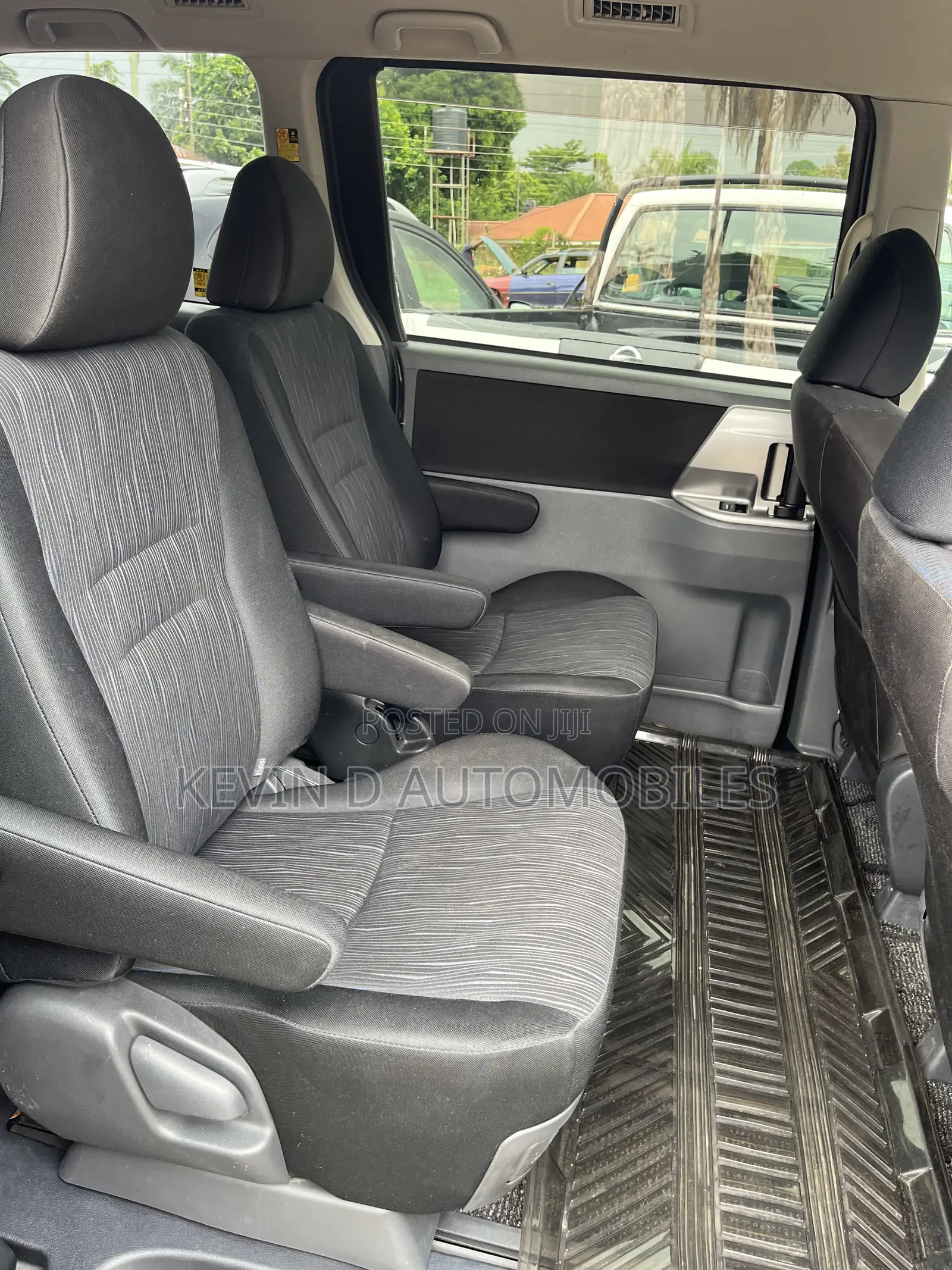 Toyota Voxy 2012 Black