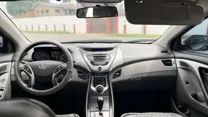 Hyundai Elantra Limited Sedan FWD (1.8L 4cyl 6A) 2013 Blue
