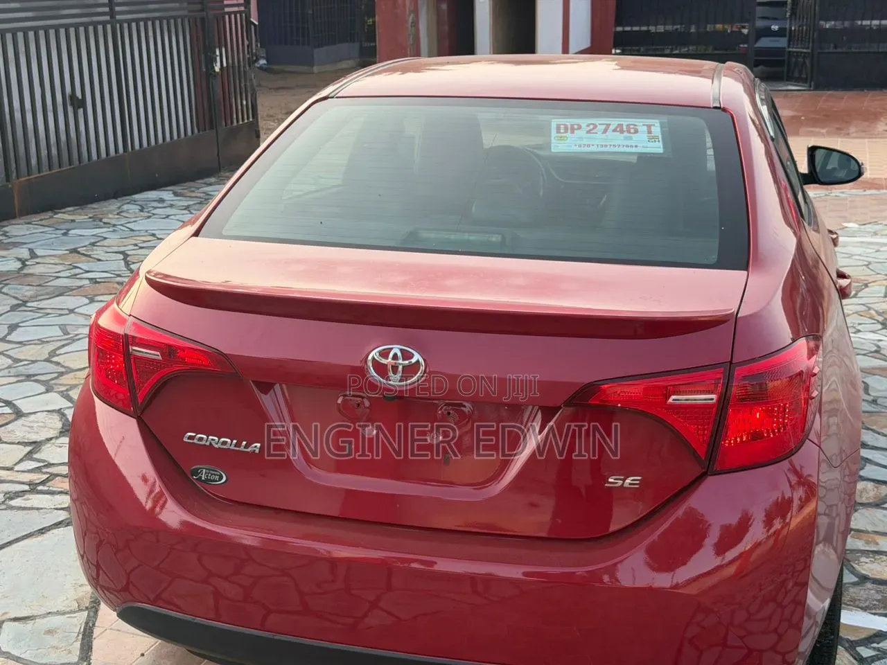 Toyota Corolla SE Special Edition 4dr Sedan (1.8L 4cyl CVT) 2017 Red