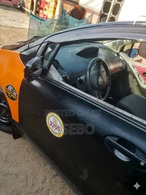 Toyota Vitz 1.0 FWD 3dr 2010 Black