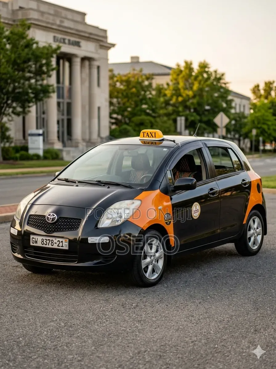 Toyota Vitz 1.0 FWD 3dr 2010 Black