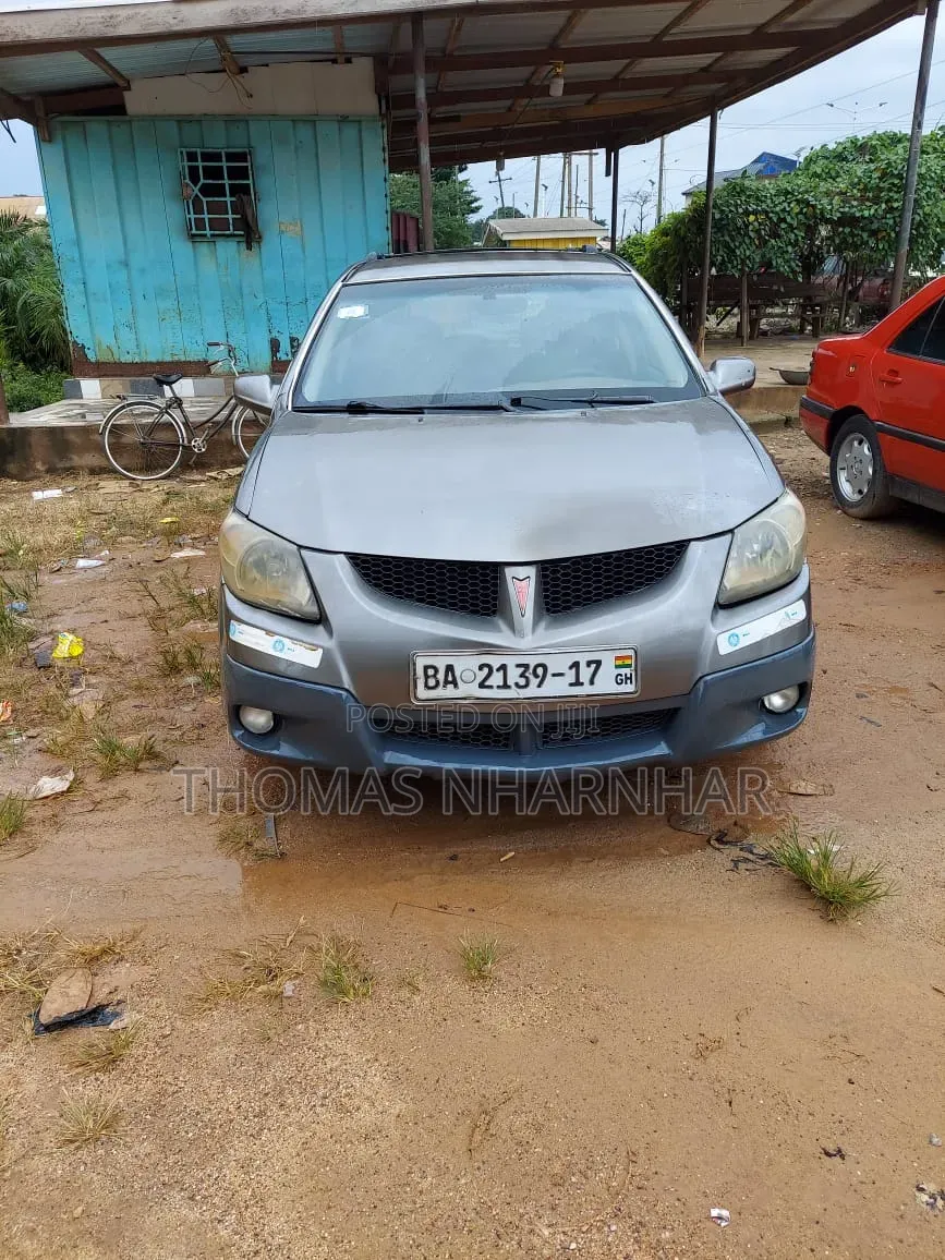Pontiac Vibe 2010 Beige