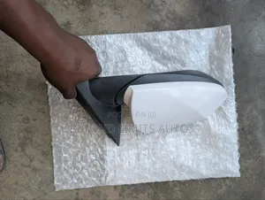 Hyundai Elantra 2021,2022,2023,2024 Side Mirror One Side Without Light