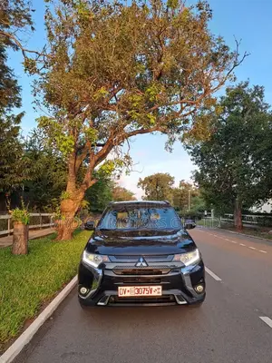Mitsubishi Outlander SEL FWD 2019 Black