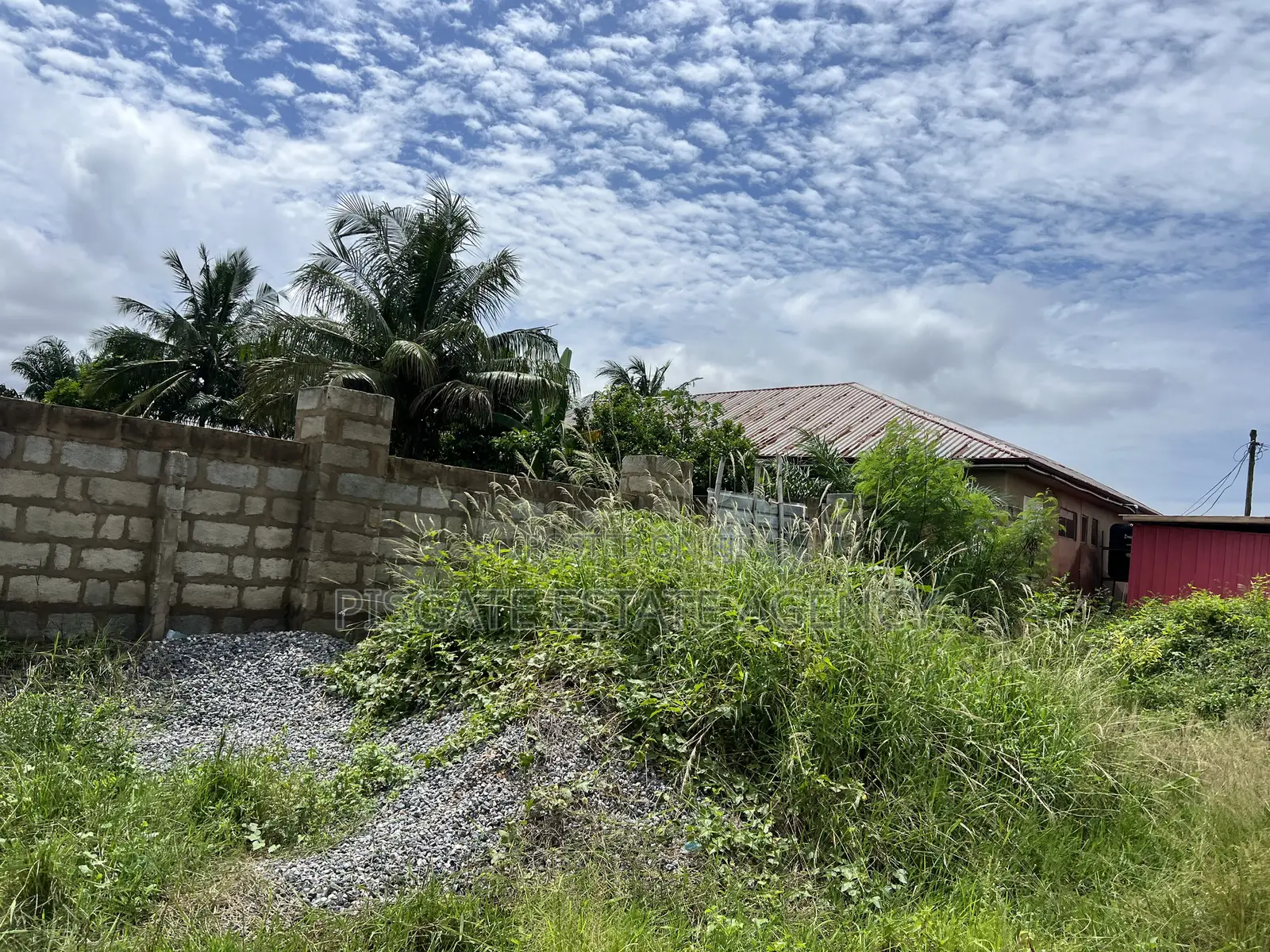 50/140 FTS of Land Walled and Gated