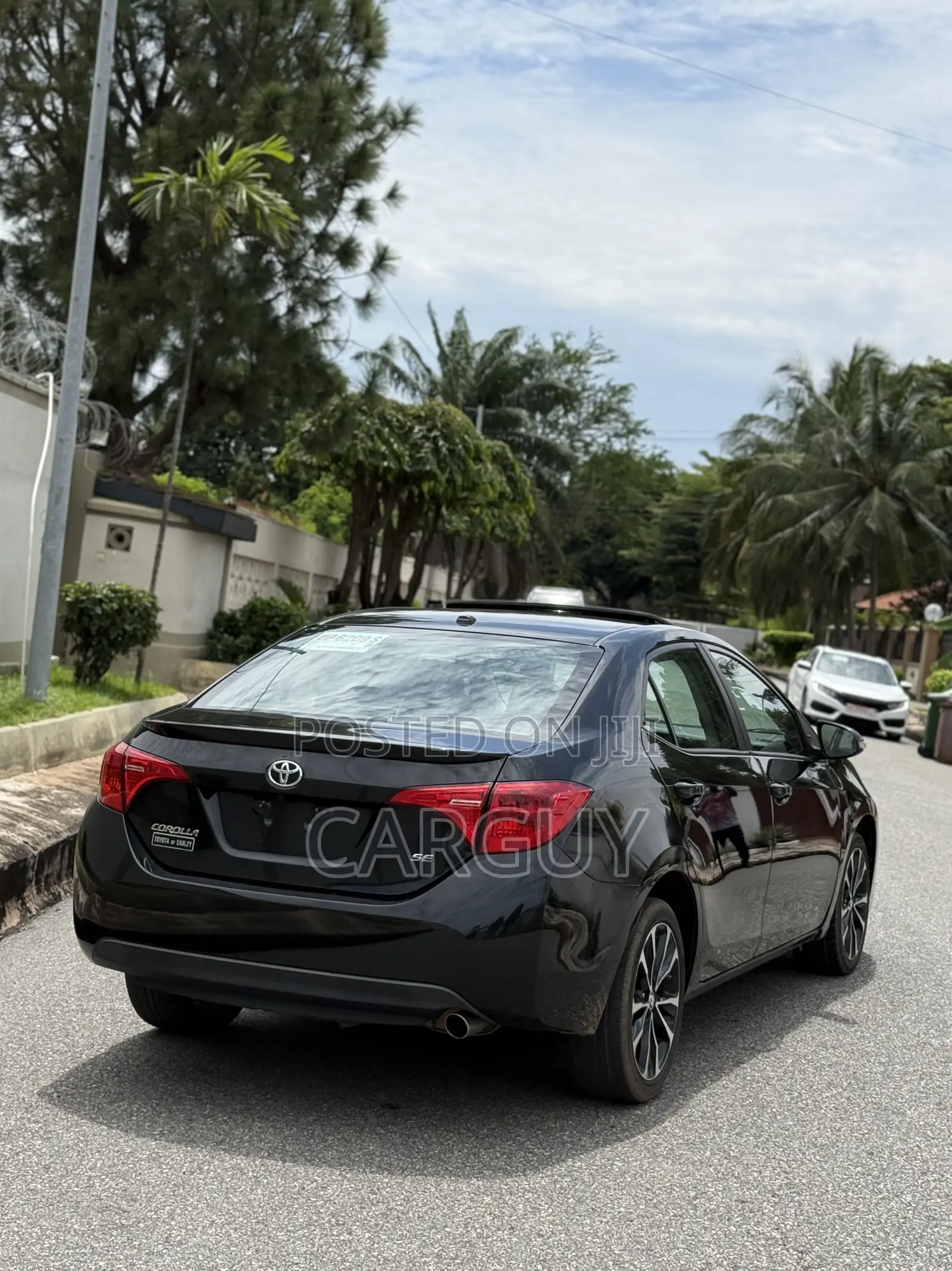 Toyota Corolla SE (1.8L 4cyl 6M) 2019 Black