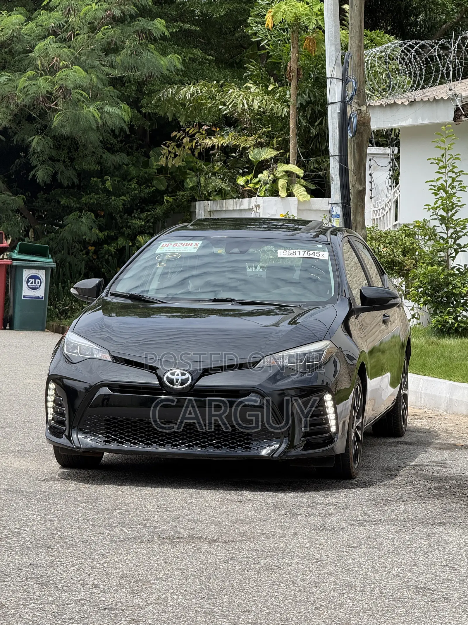Toyota Corolla SE (1.8L 4cyl 6M) 2019 Black