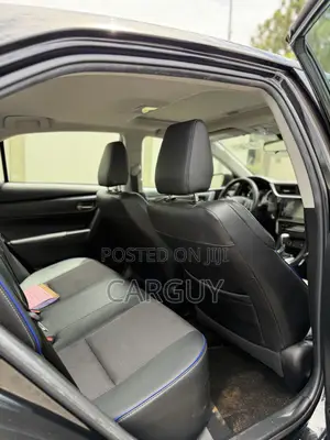 Toyota Corolla SE (1.8L 4cyl 6M) 2019 Black