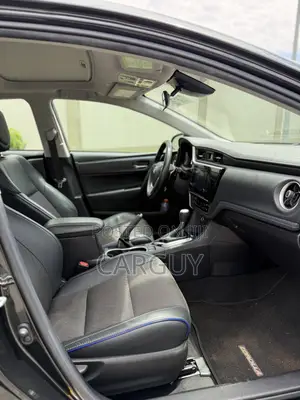 Toyota Corolla SE (1.8L 4cyl 6M) 2019 Black