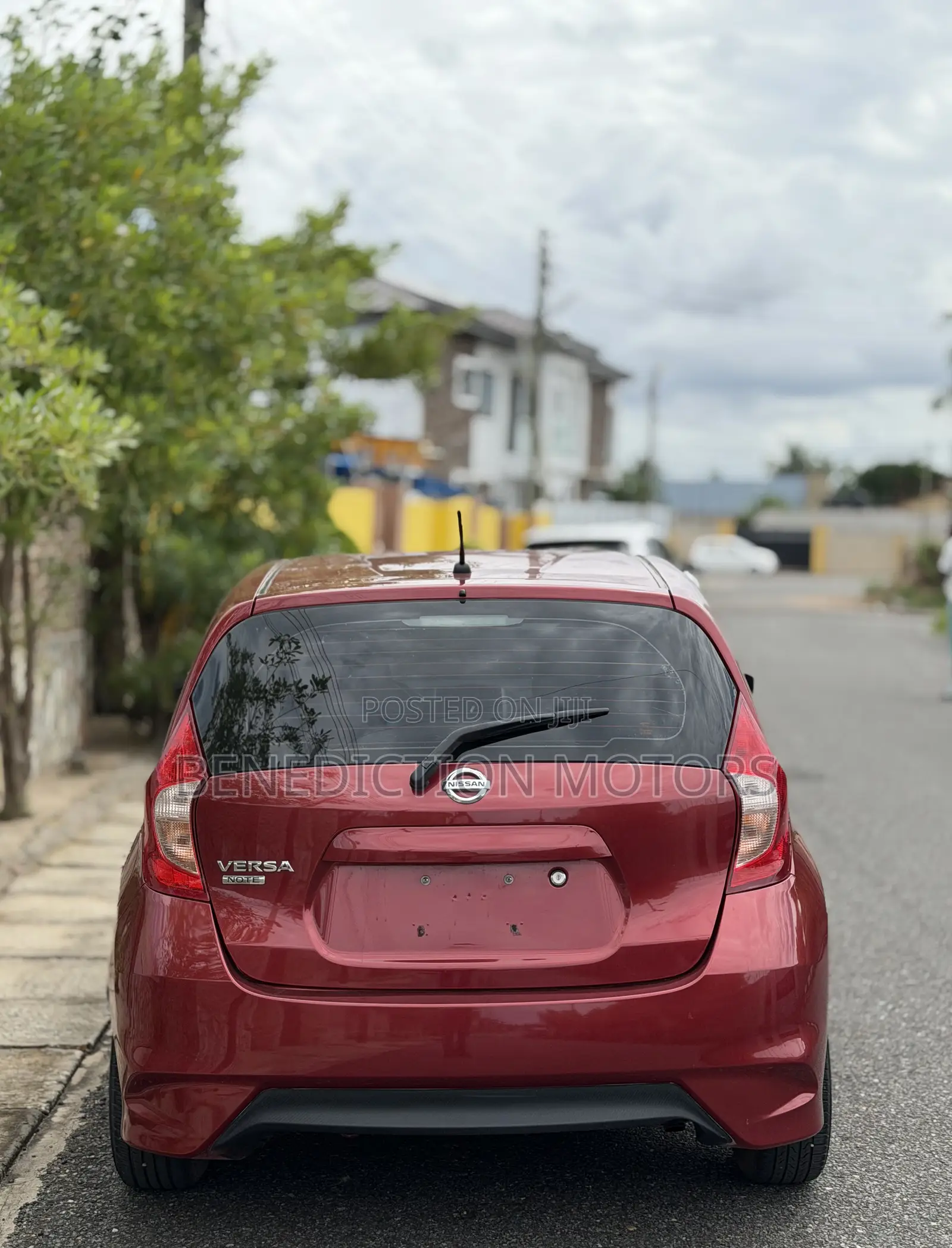 Nissan Versa 1.6 S 2016 Red