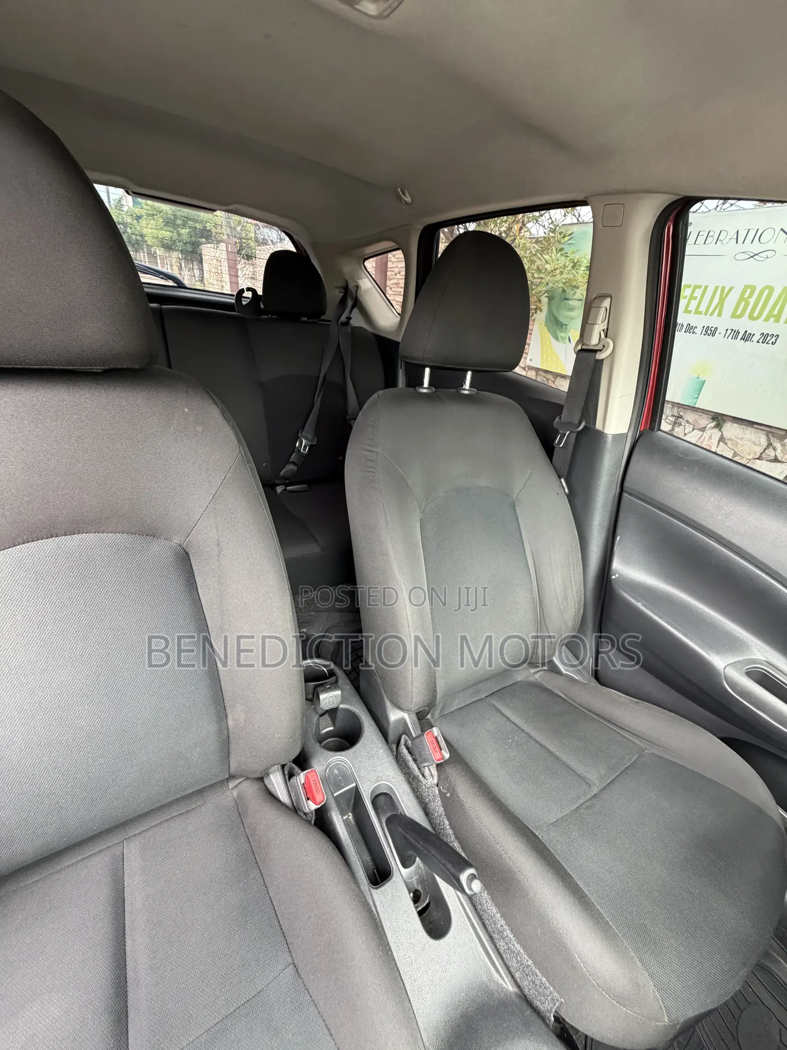 Nissan Versa 1.6 S 2016 Red