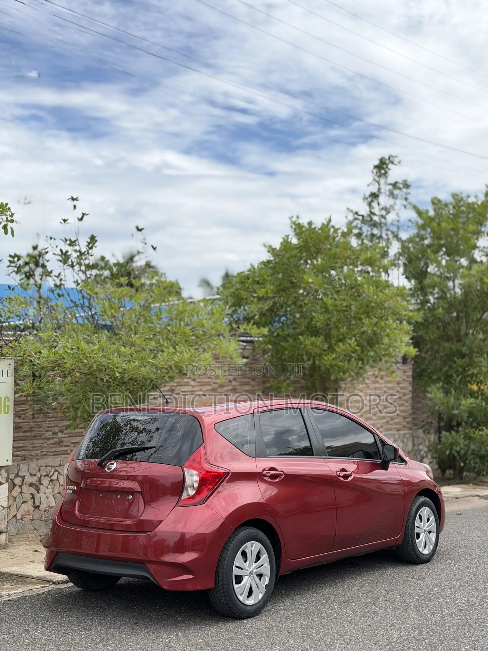 Nissan Versa 1.6 S 2016 Red