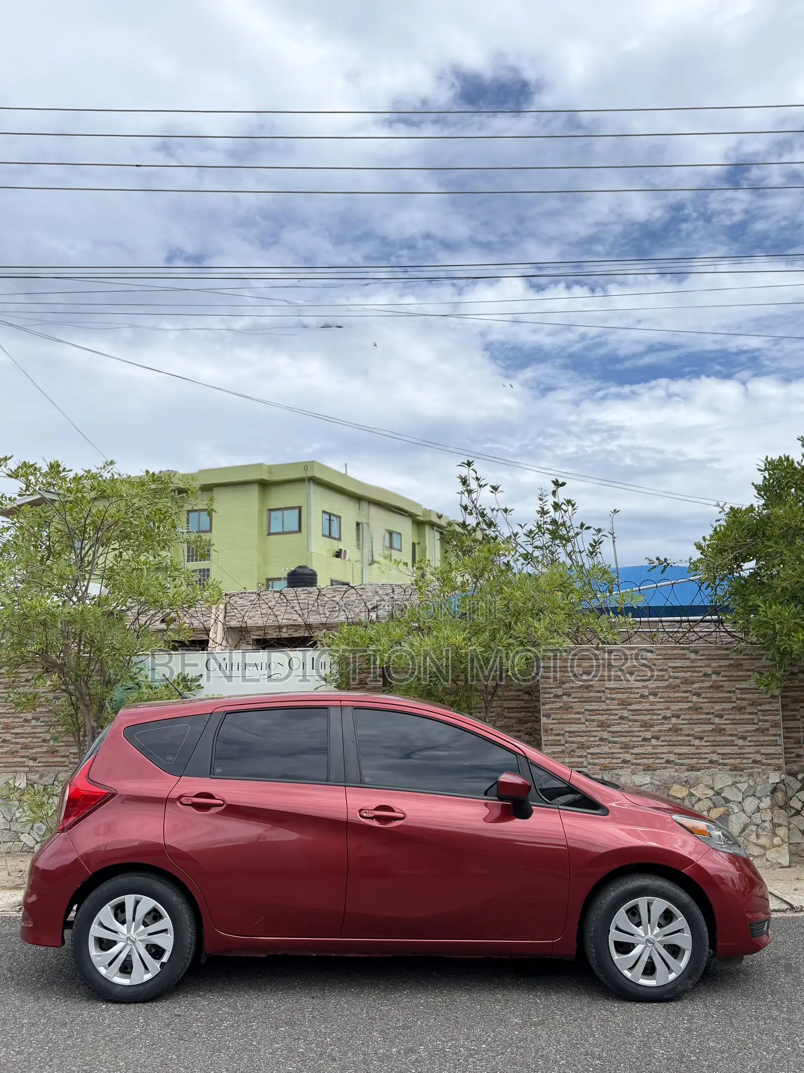 Nissan Versa 1.6 S 2016 Red