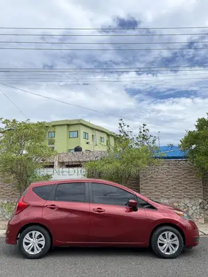 Nissan Versa 1.6 S 2016 Red