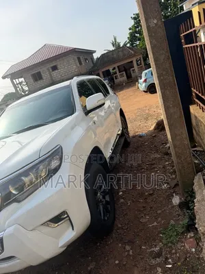 Toyota Land Cruiser Prado 2019 White