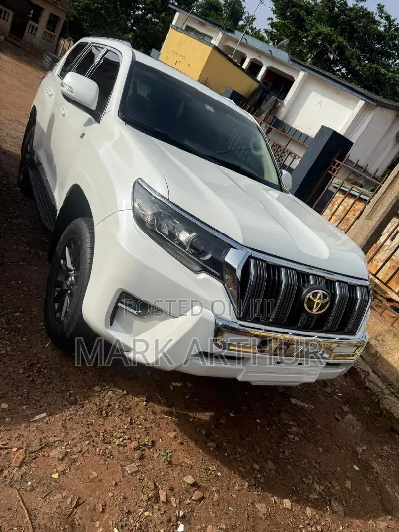 Toyota Land Cruiser Prado 2019 White
