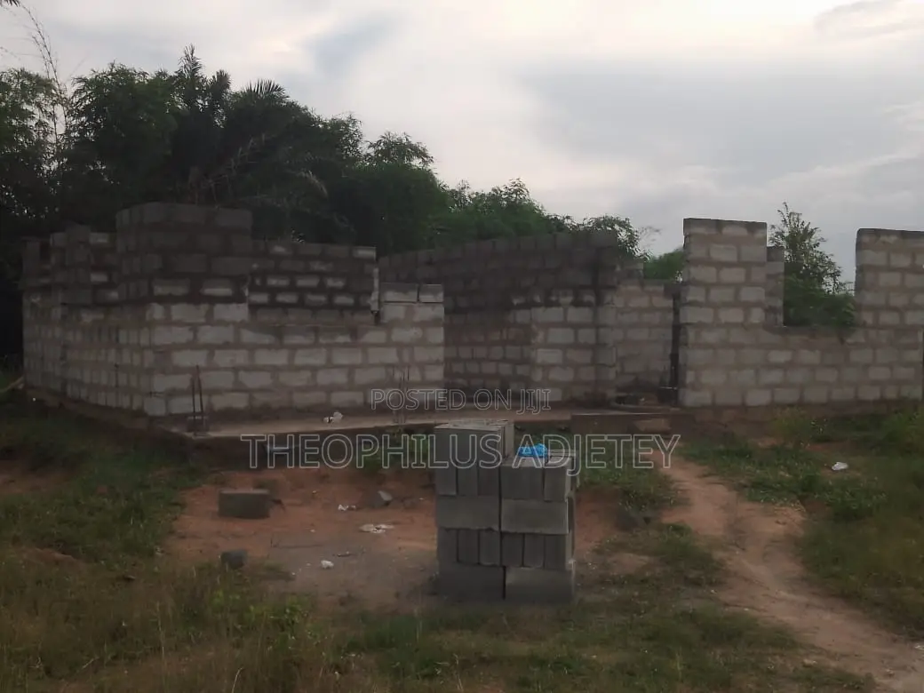 2bdrm House In Pokuase For Sale