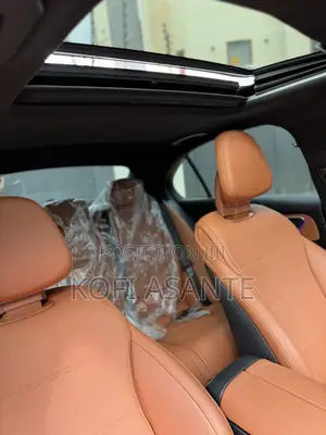 Mercedes-Benz C300 2024 Silver