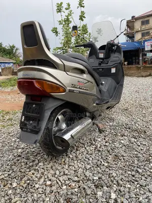 Suzuki Burgman 2018 Brown