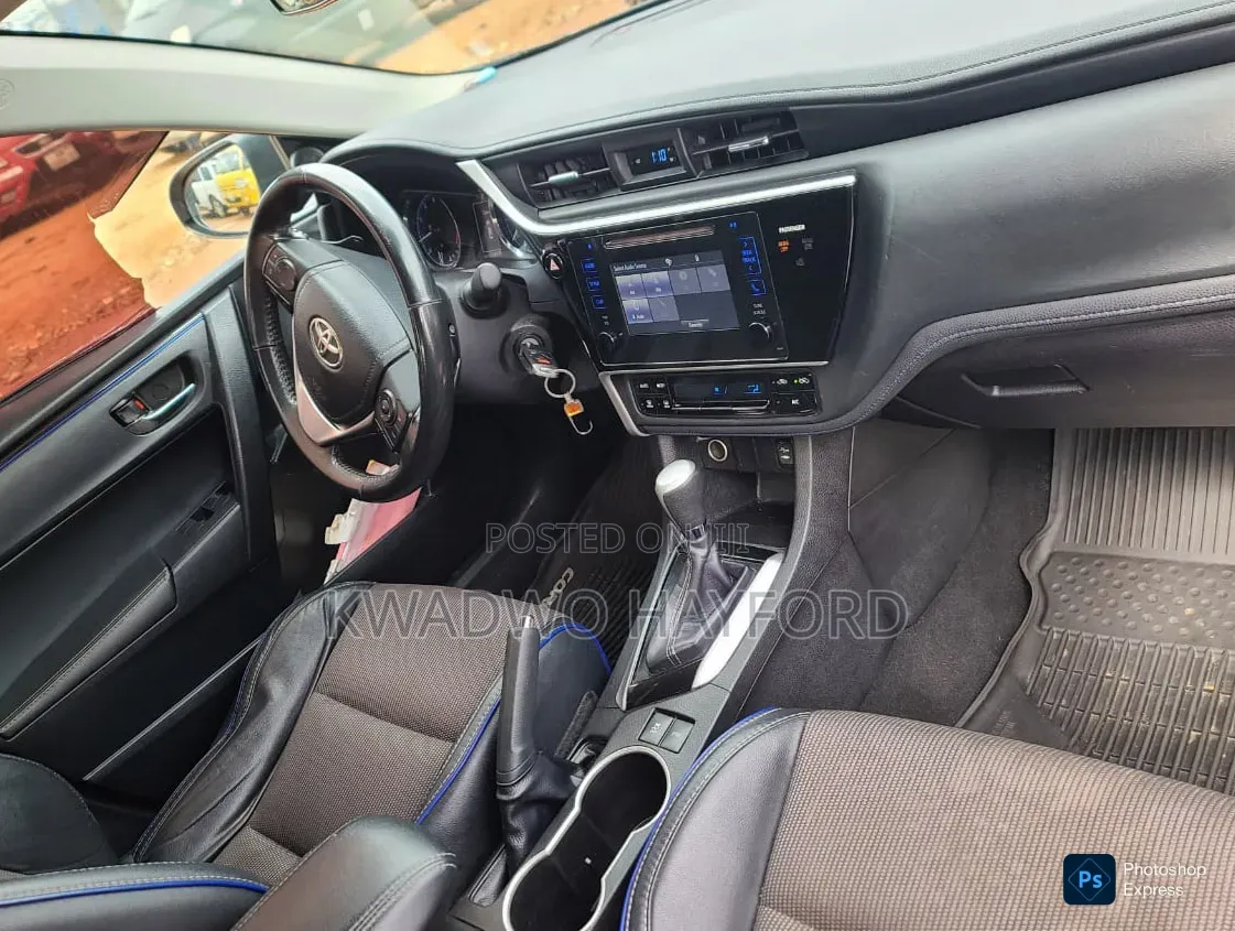 Toyota Corolla 2017 Silver