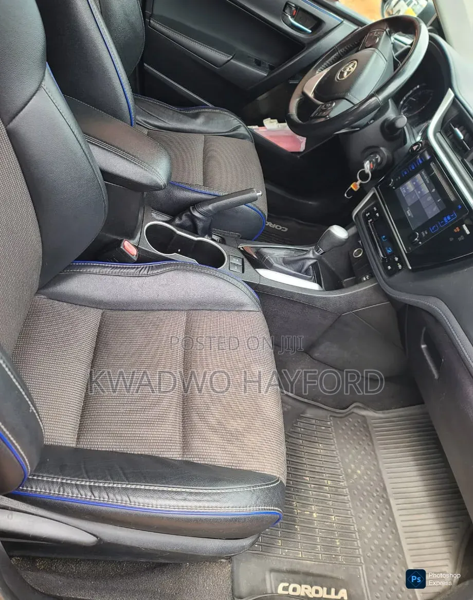 Toyota Corolla 2017 Silver