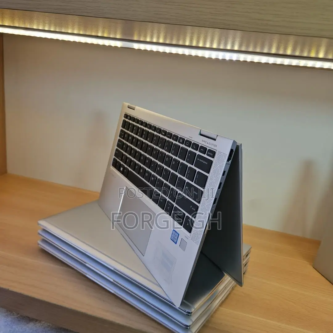 Laptop HP EliteBook 1030 8GB Intel Core i5 SSD 256GB