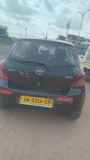 Toyota Yaris 2013 Black