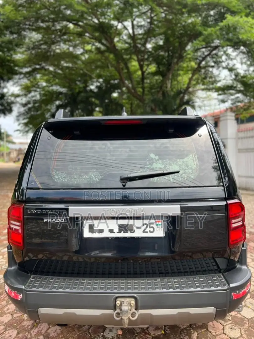Toyota Land Cruiser Prado 2025 Black