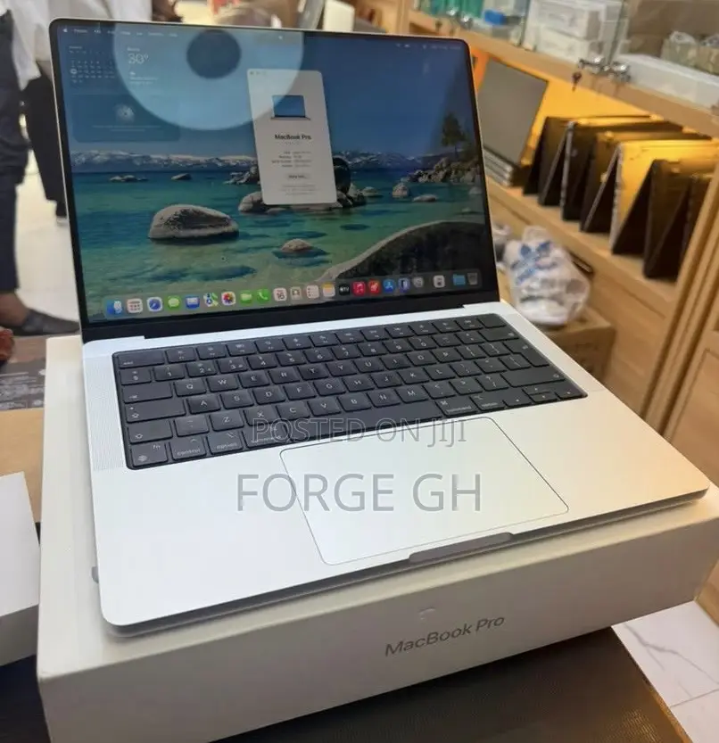Laptop Apple MacBook Pro 2021 M1 16GB Apple M1 Pro SSD 512GB