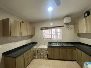 3bdrm House in Spintex, Baatsona Total for rent